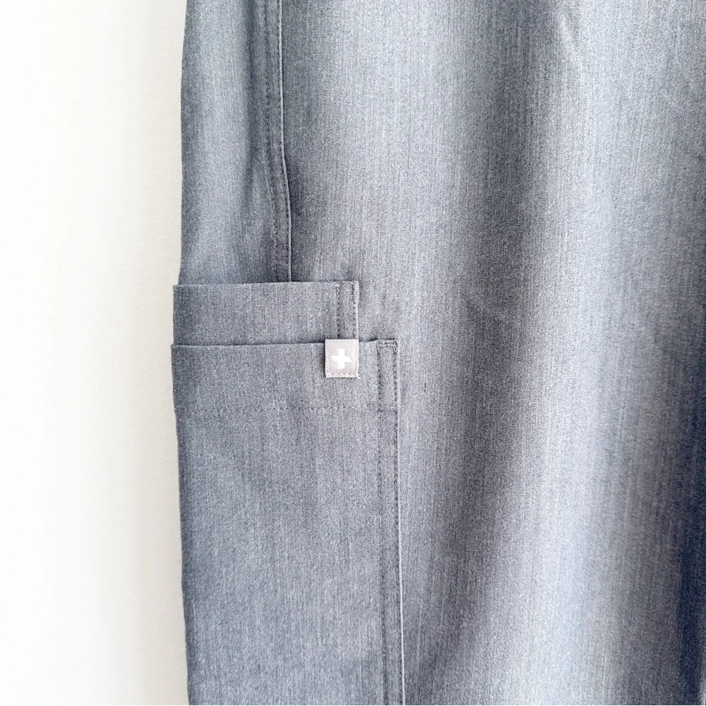 Figs Axim Cargo Scrub Pants Graphite Men’s Medium Technical